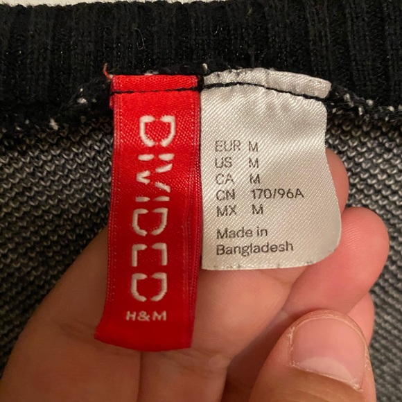 Boho Patterned Black & White DIVIDED H&M Cardigan - Picture 2 of 7